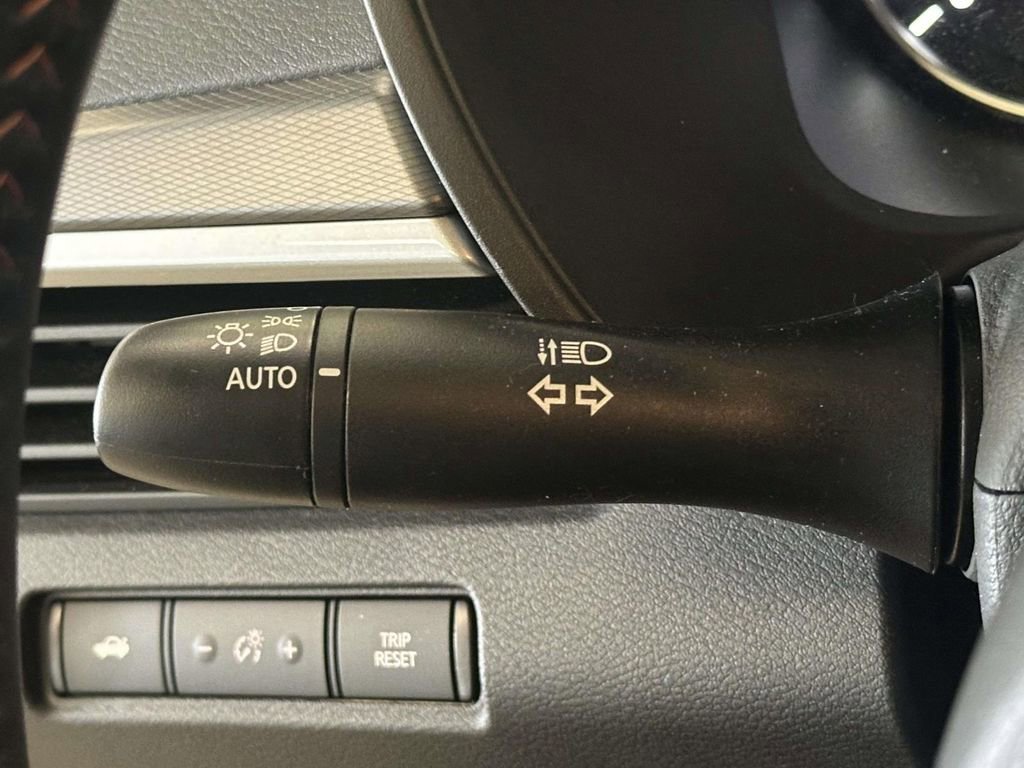 Used 2024 Nissan Altima 2.5 SR FWD image 27