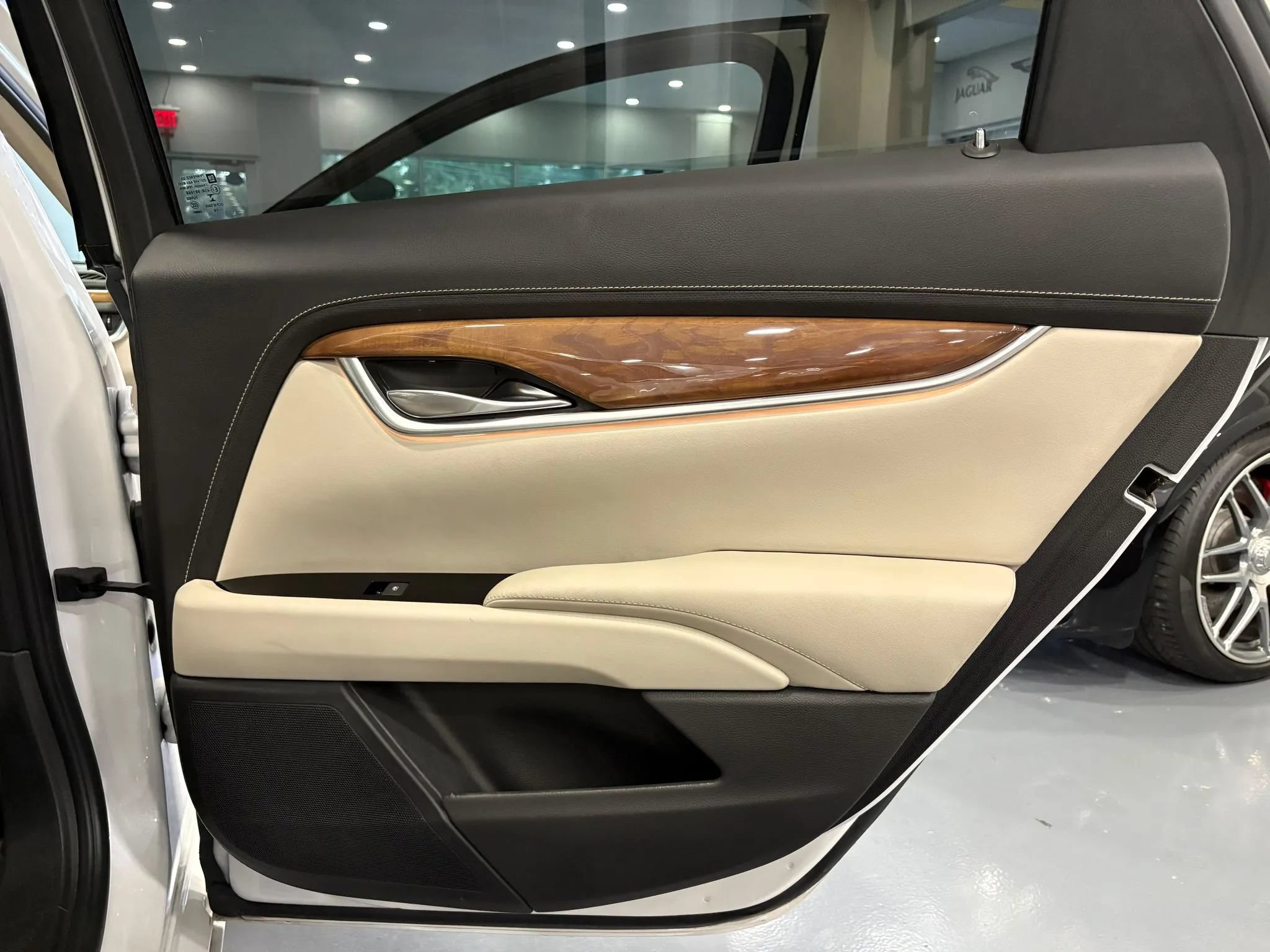 Used 2018 Cadillac XTS Luxury w/ Driver Awareness Package FWD image 35