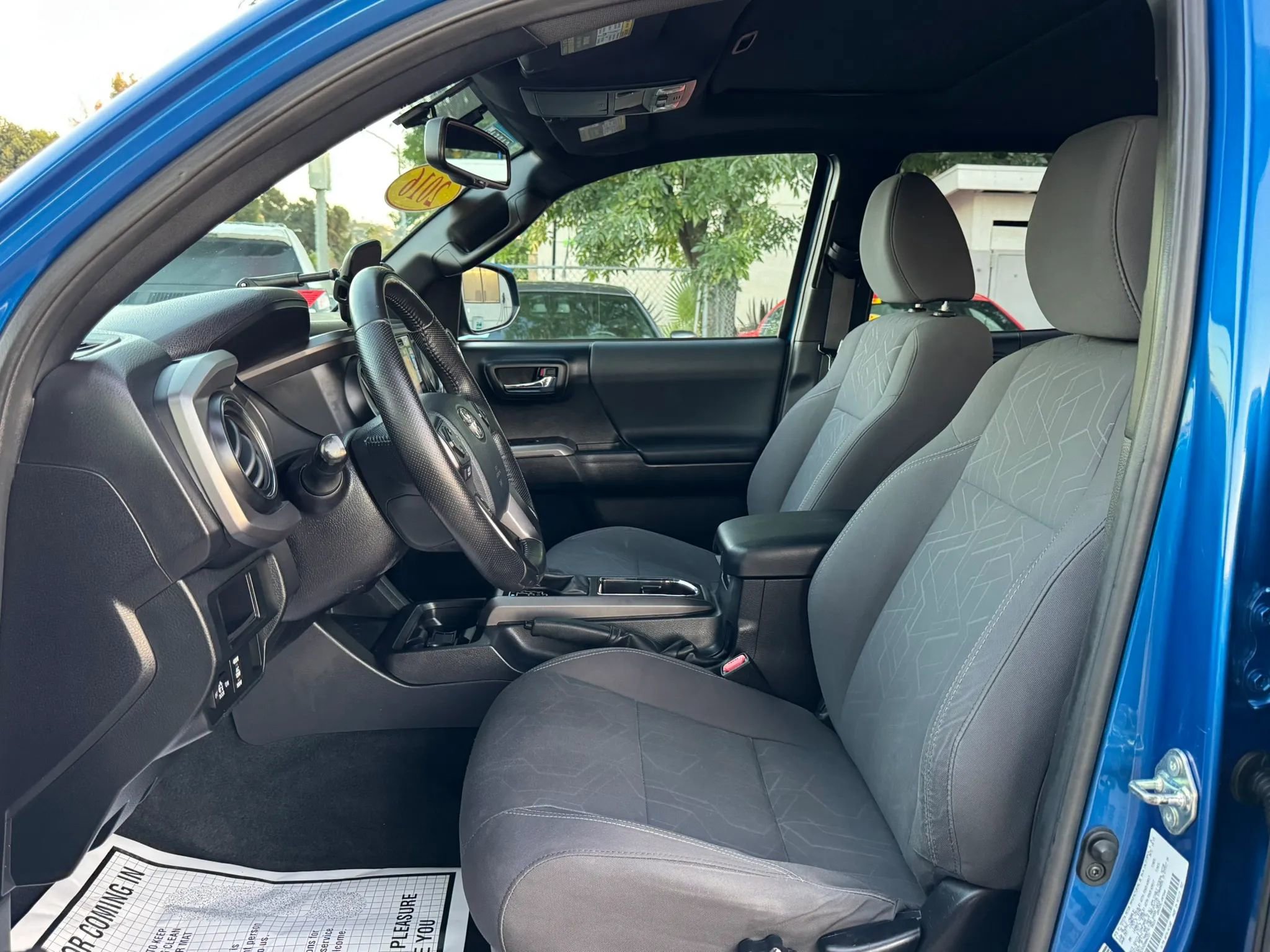 Used 2016 Toyota Tacoma TRD Sport RWD image 30