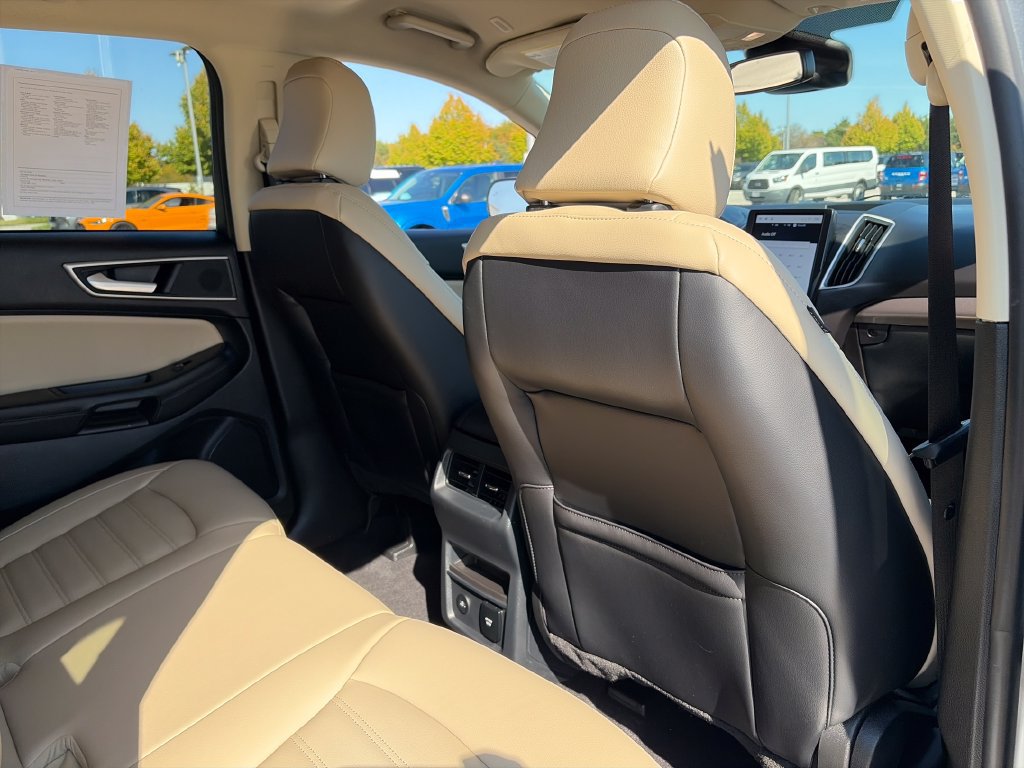 Used 2024 Ford Edge SEL w/ Convenience Package AWD/4WD image 30