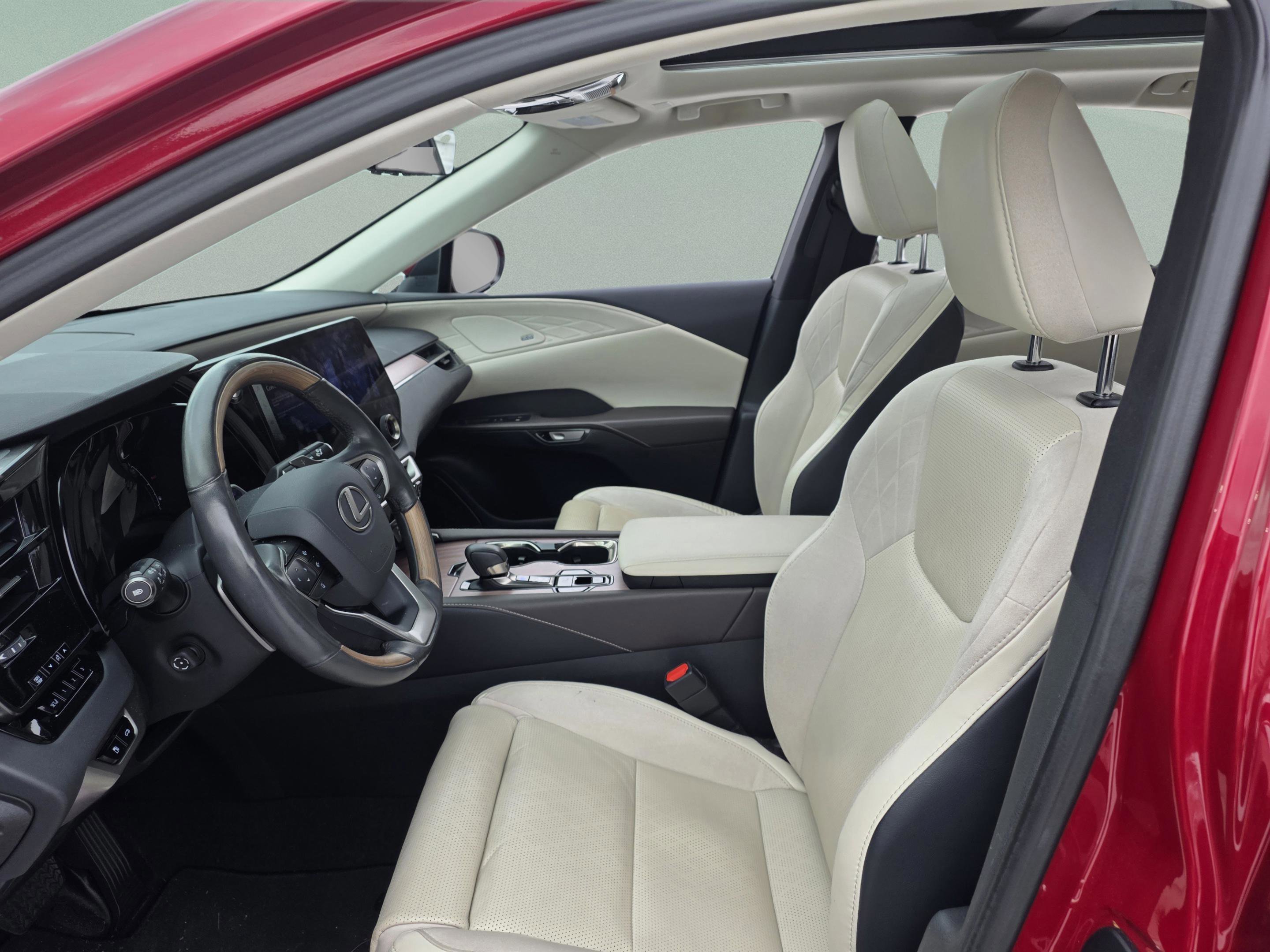 Certified 2023 Lexus RX 350 w/ Accessory Package (Z1) image 12