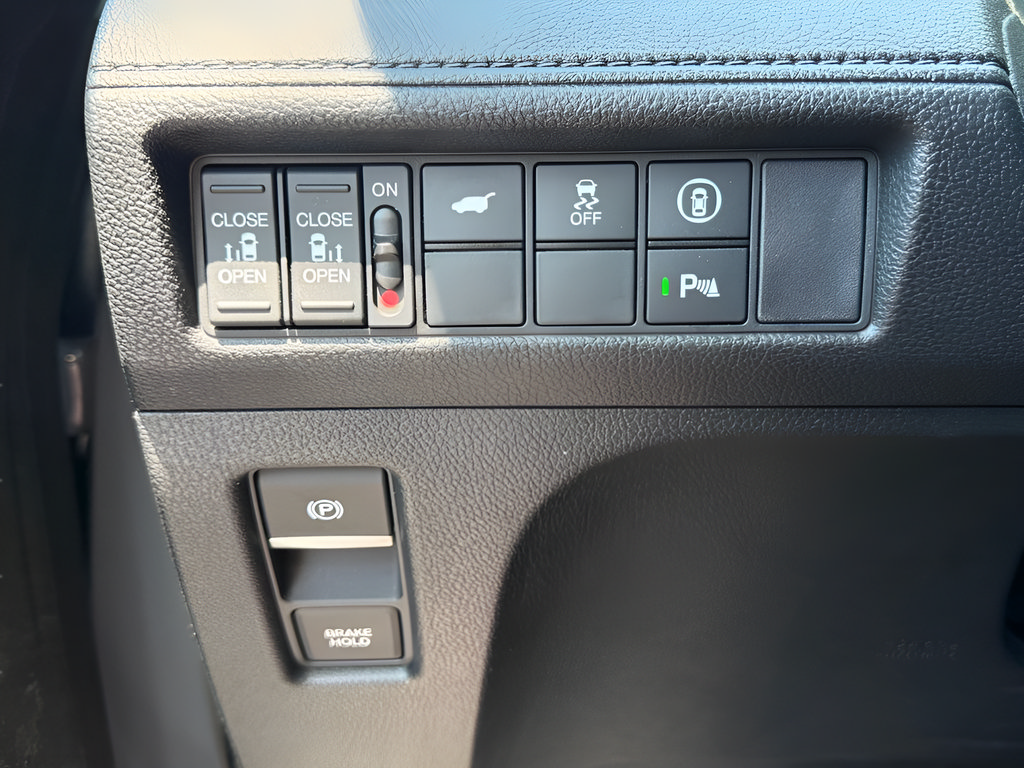 Certified 2024 Honda Odyssey Elite image 26