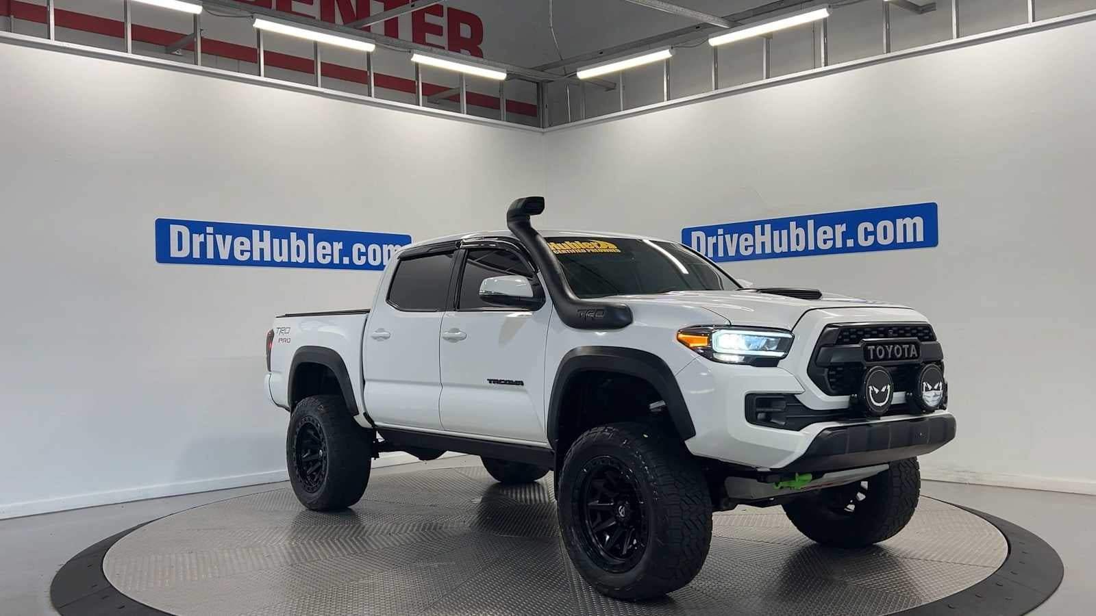 Used 2022 Toyota Tacoma TRD Pro AWD/4WD image 2