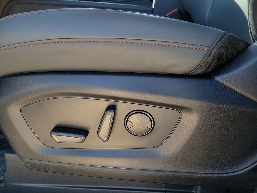 New 2025 Ford Explorer Active w/ Active Comfort Package RWD image 20