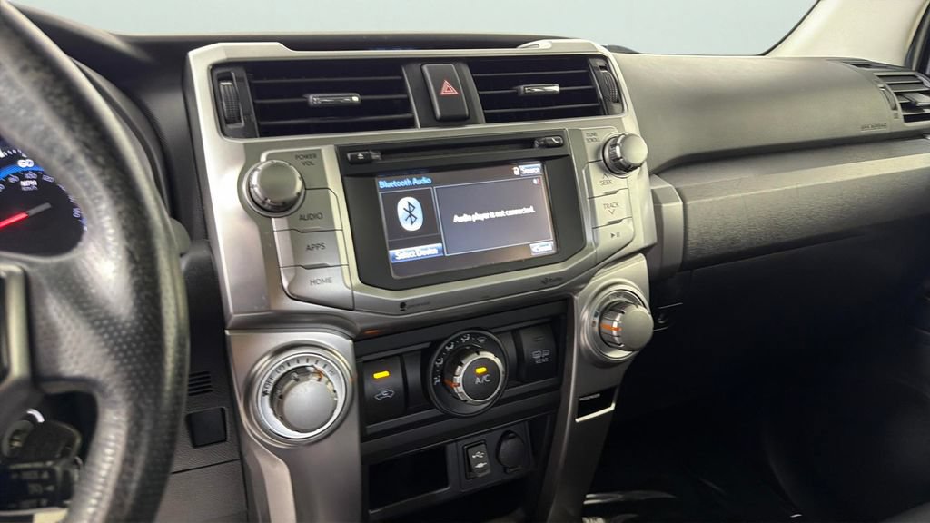 Used 2015 Toyota 4Runner SR5 AWD/4WD image 22