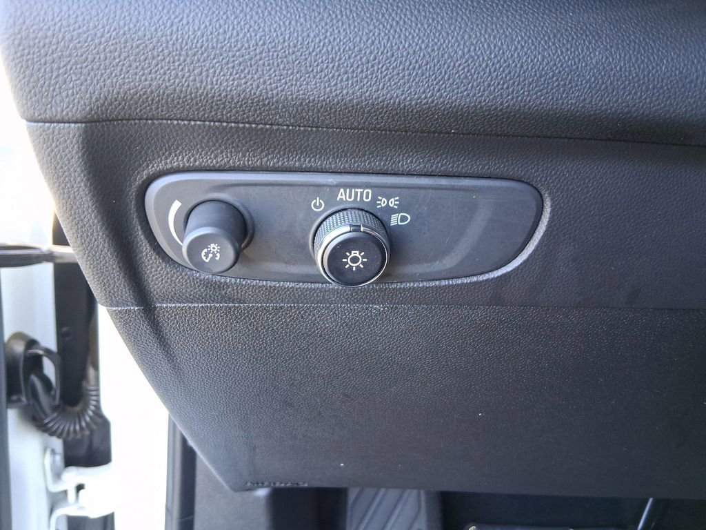 Used 2021 Buick Envision Essence w/ Sport Touring Package image 16