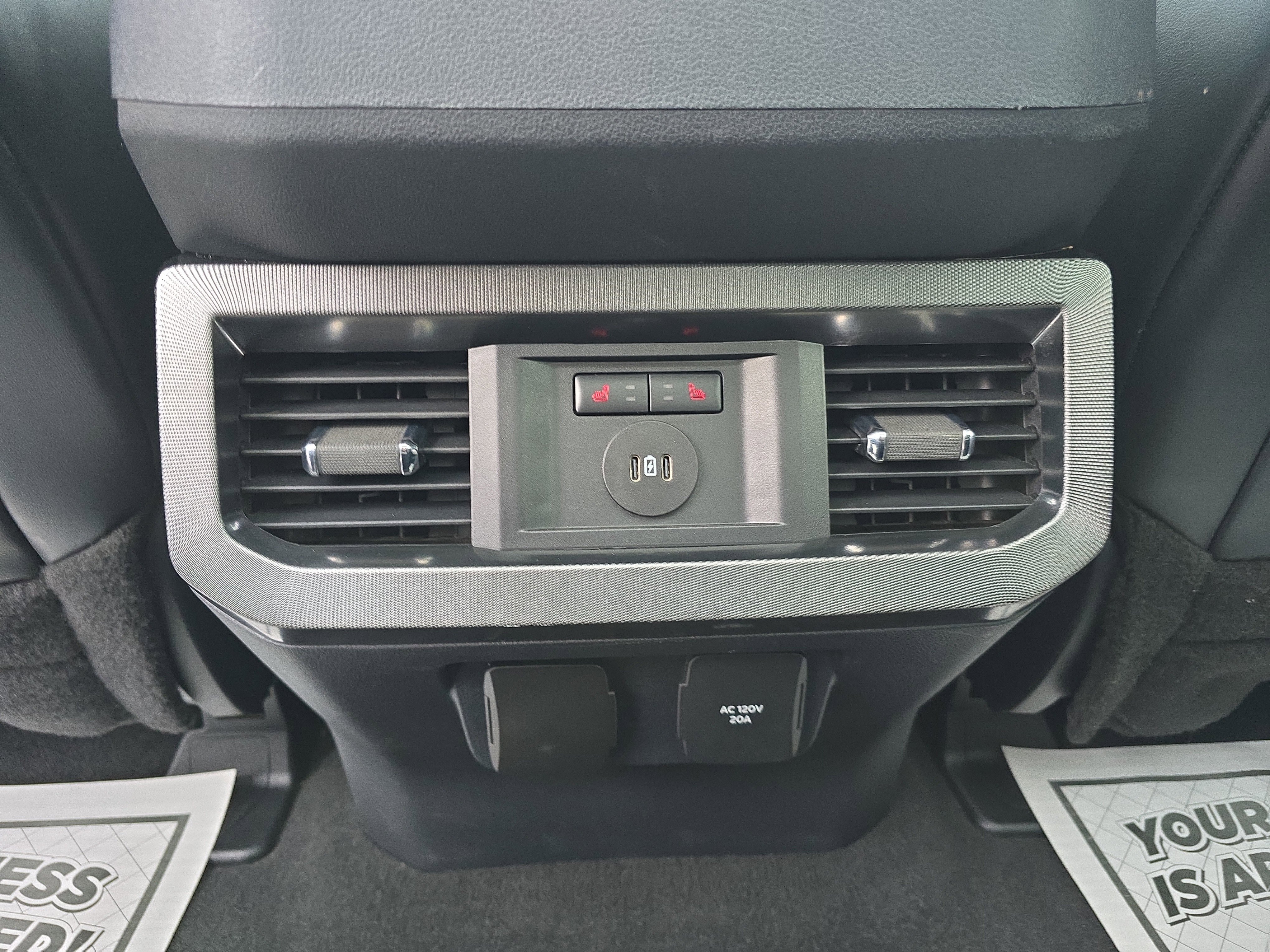 Used 2024 Ford F350 Platinum image 17