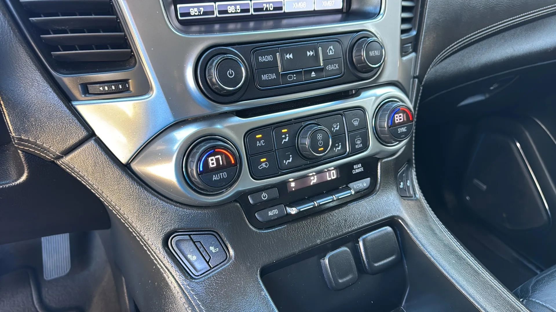 Used 2019 Chevrolet Tahoe LT AWD/4WD image 16