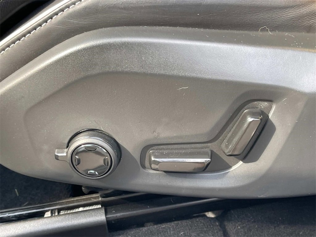 Used 2024 Volvo XC60 T8 Polestar w/ Protection Package Premier image 28