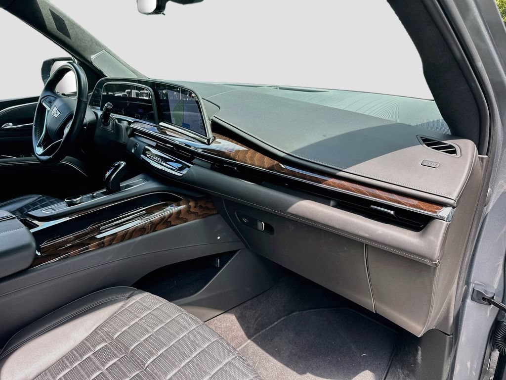 Used 2023 Cadillac Escalade Sport Platinum AWD/4WD image 33