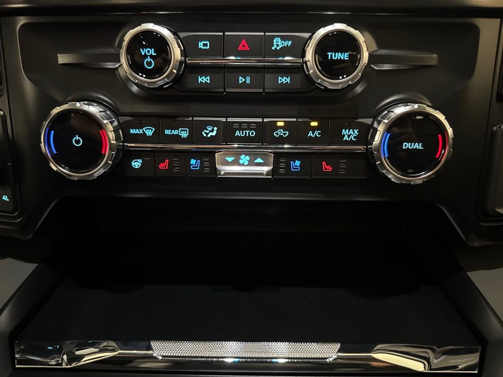 New 2026 Ford F250 Lariat w/ Chrome Package image 29