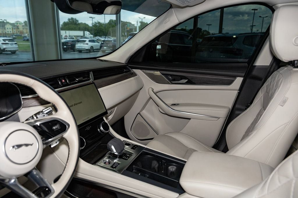 Used 2022 Jaguar F-PACE S AWD/4WD image 22