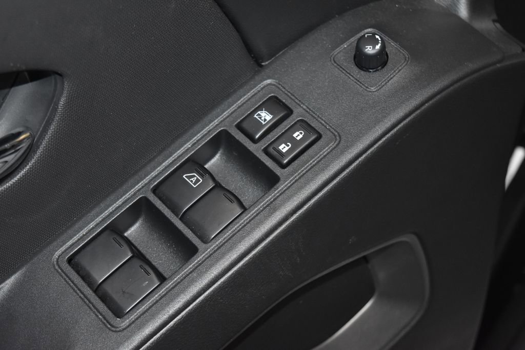 Certified 2024 Nissan Frontier SV w/ Technology Package image 5