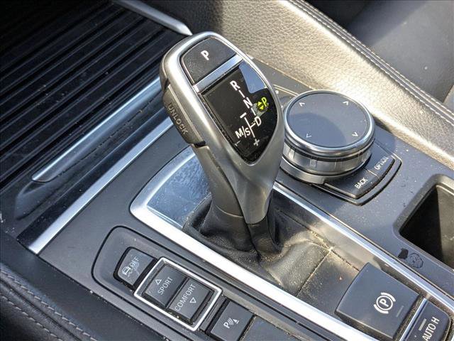 Used 2019 BMW X6 sDrive35i w/ Convenience Package image 12