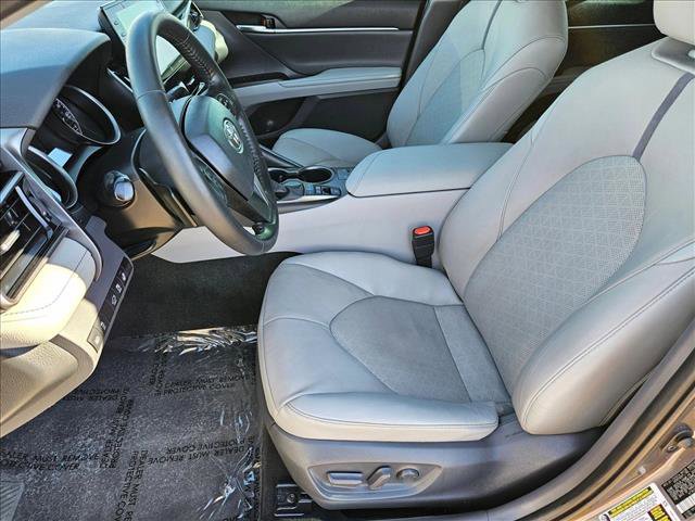 Used 2021 Toyota Camry XSE w/ Navigation Upgrade Package image 15