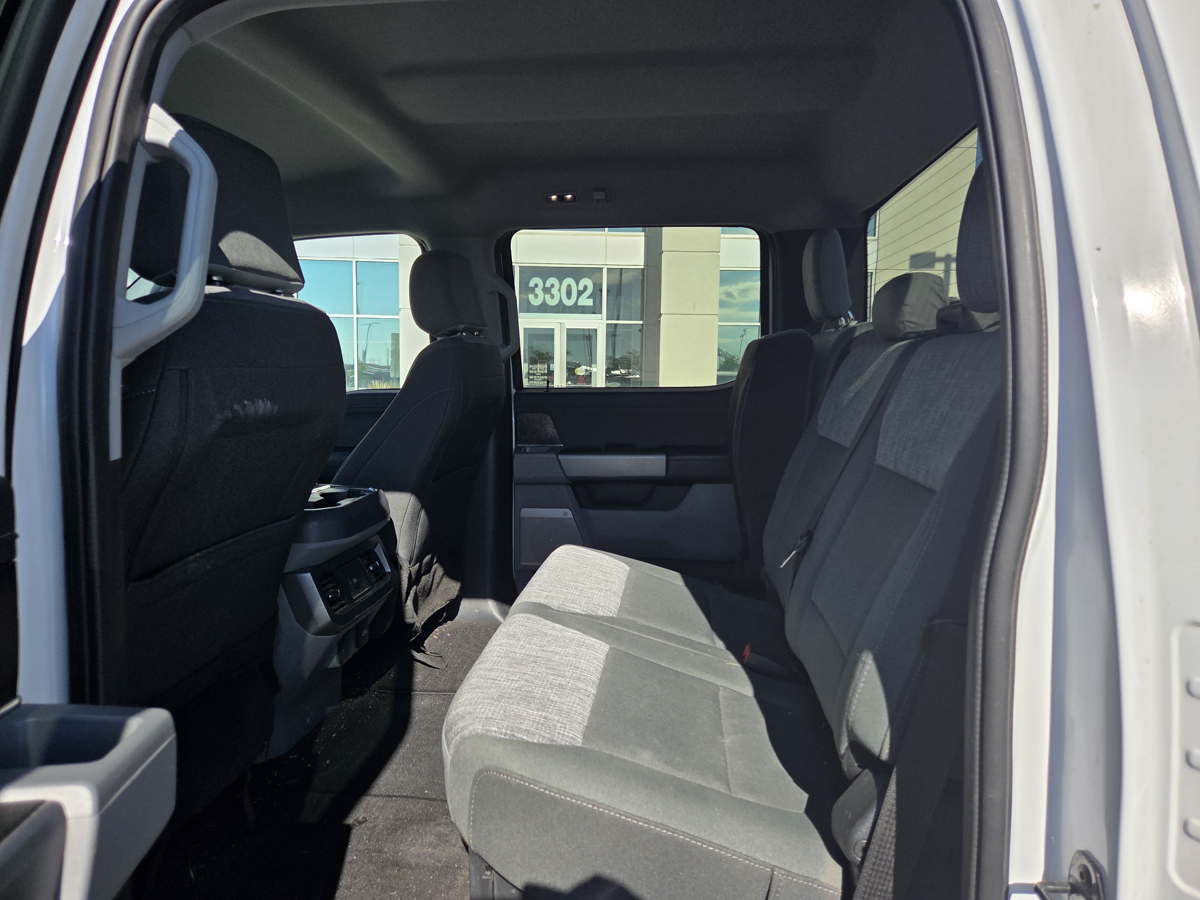 Used 2023 Ford F350 XLT w/ XLT Premium Package AWD/4WD image 8