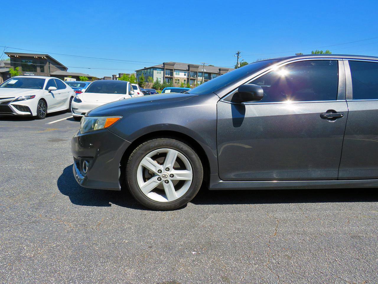 Used 2012 Toyota Camry SE FWD image 35