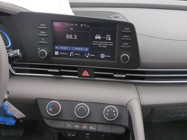 New 2026 Hyundai Elantra SE FWD image 17