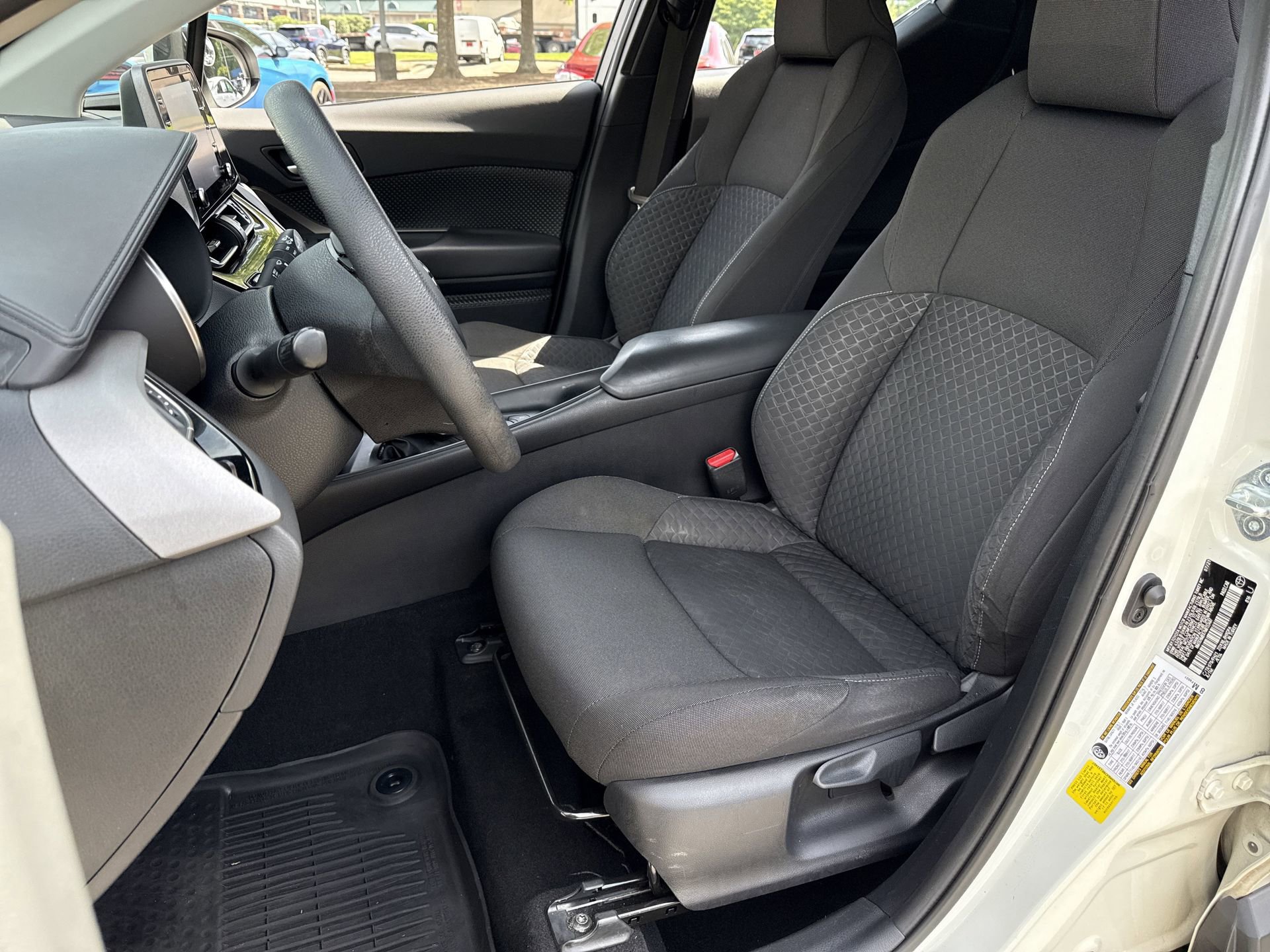 Used 2021 Toyota C-HR LE FWD image 16