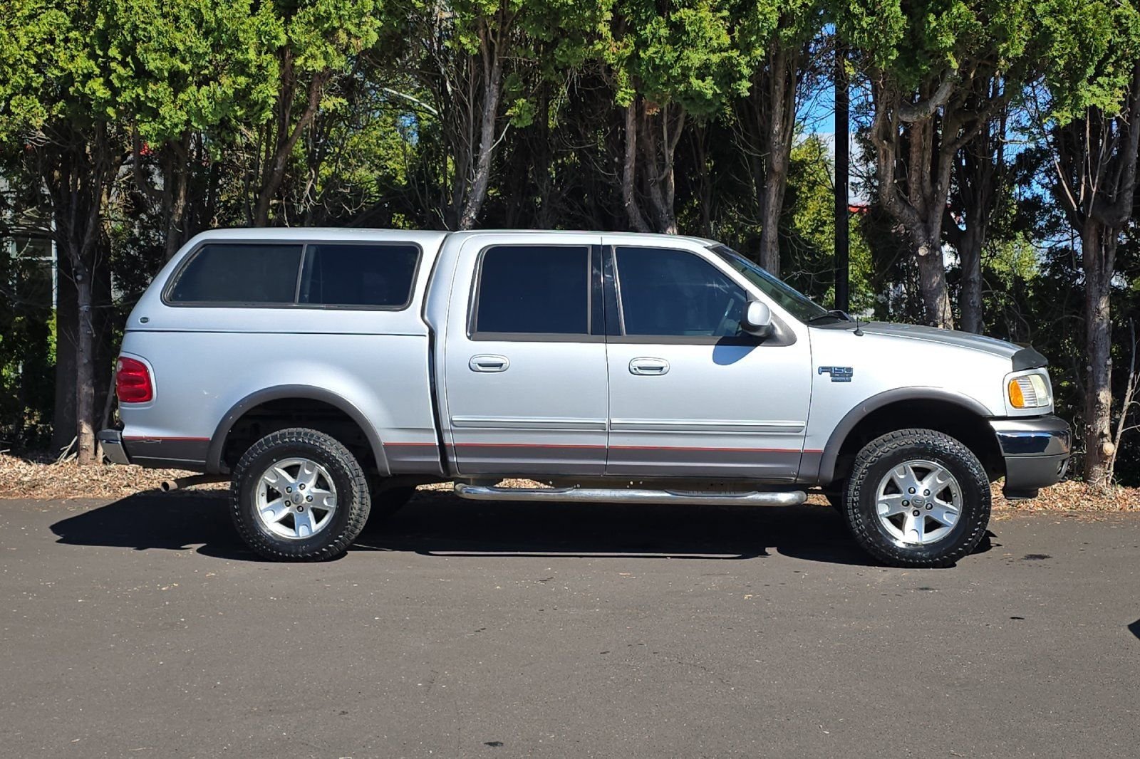 Used 2003 Ford F150 XLT AWD/4WD image 3