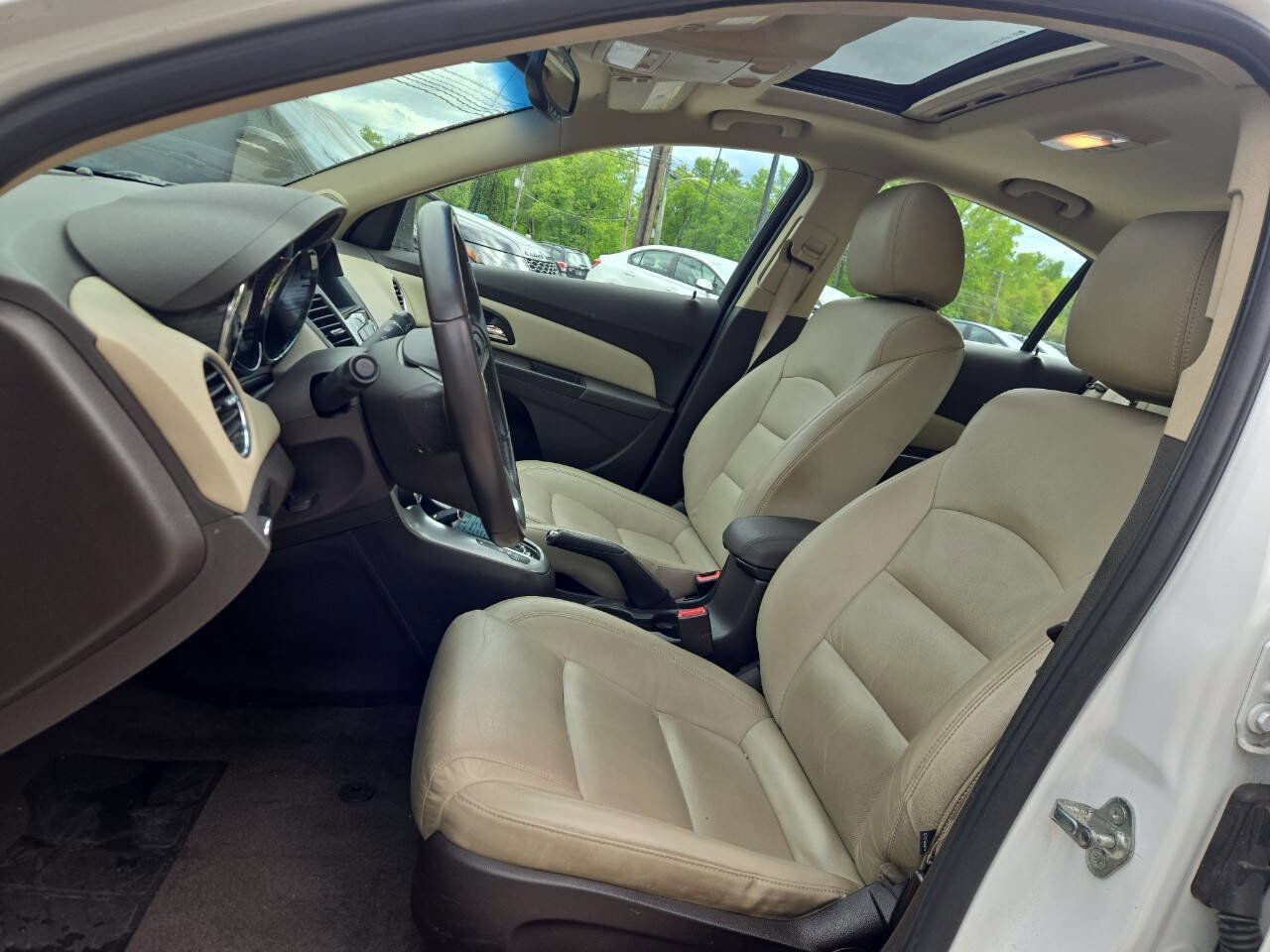 Used 2012 Chevrolet Cruze LTZ FWD image 16