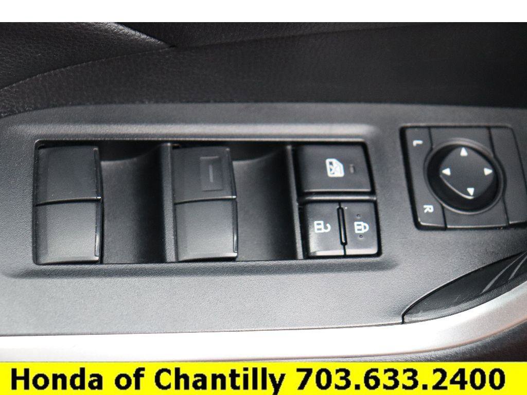 Used 2021 Toyota RAV4 XLE image 19