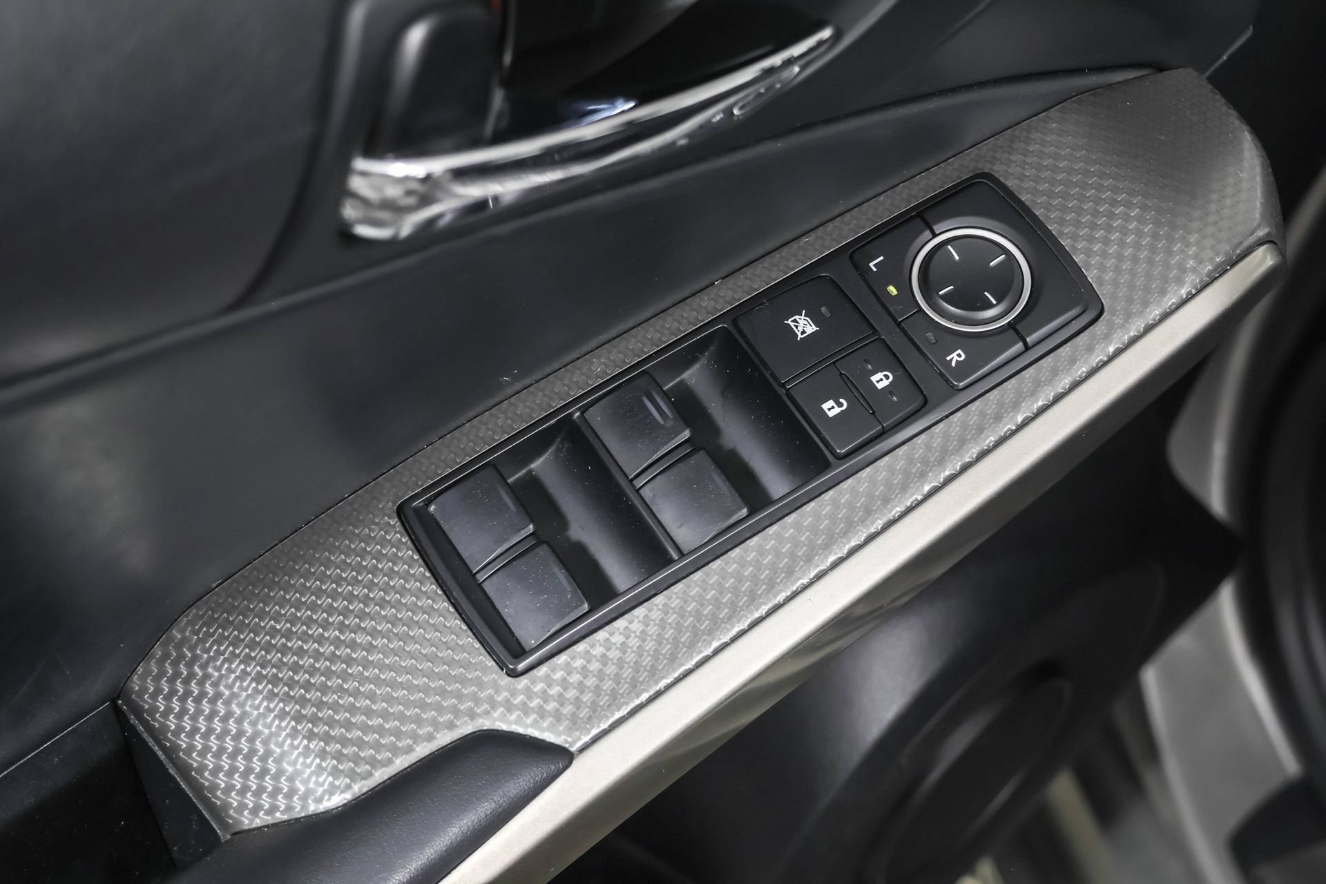 Used 2016 Lexus IS 200t w/ F Sport Package RWD image 35