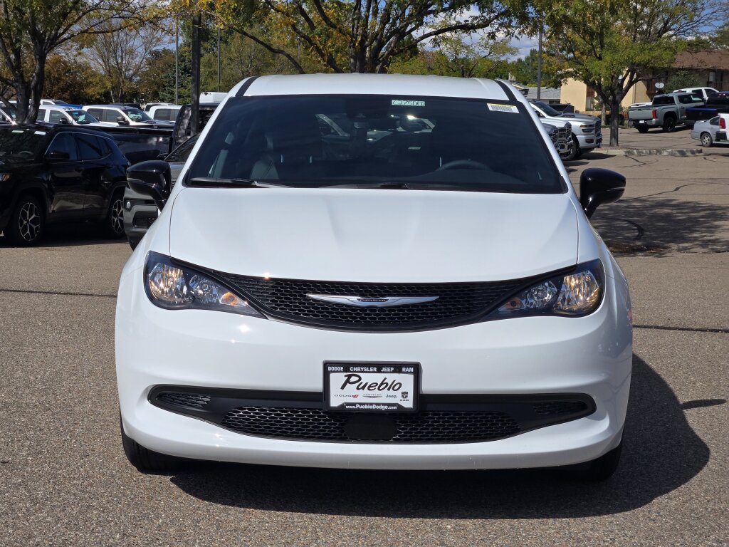 New 2027 Chrysler Pacifica LX FWD image 5