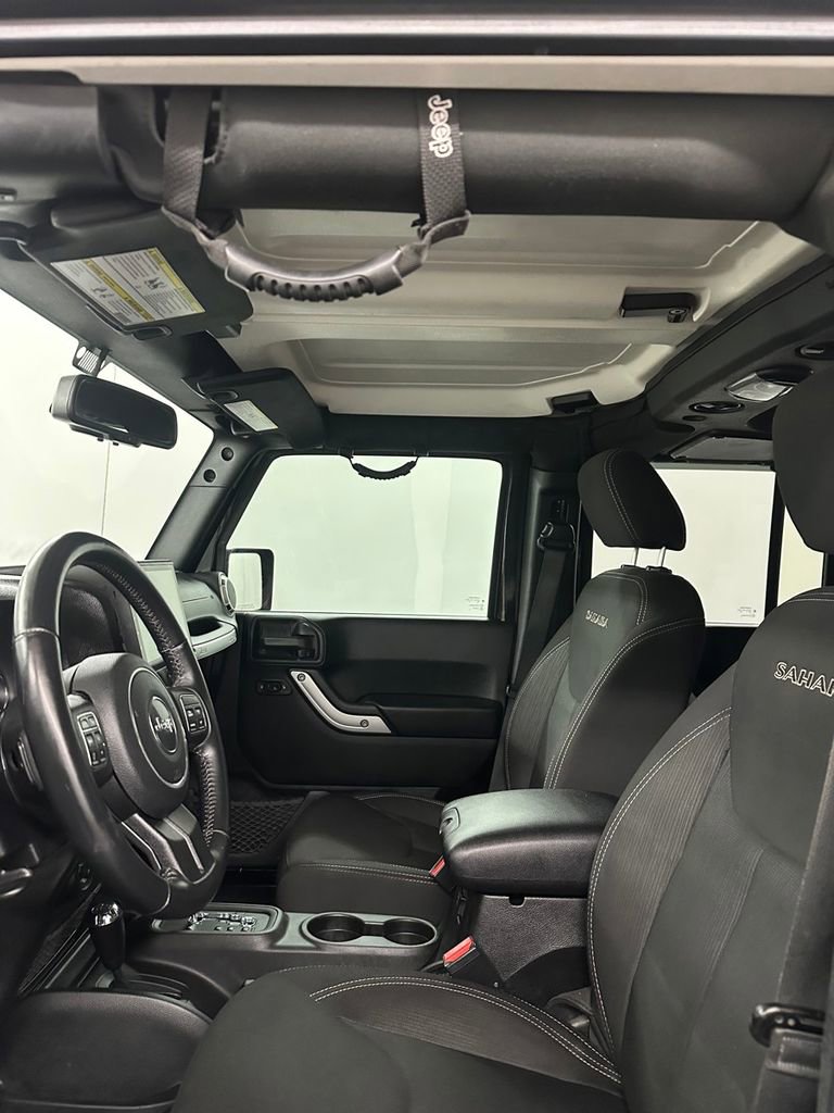 Used 2017 Jeep Wrangler Unlimited Sahara w/ Connectivity Group image 10
