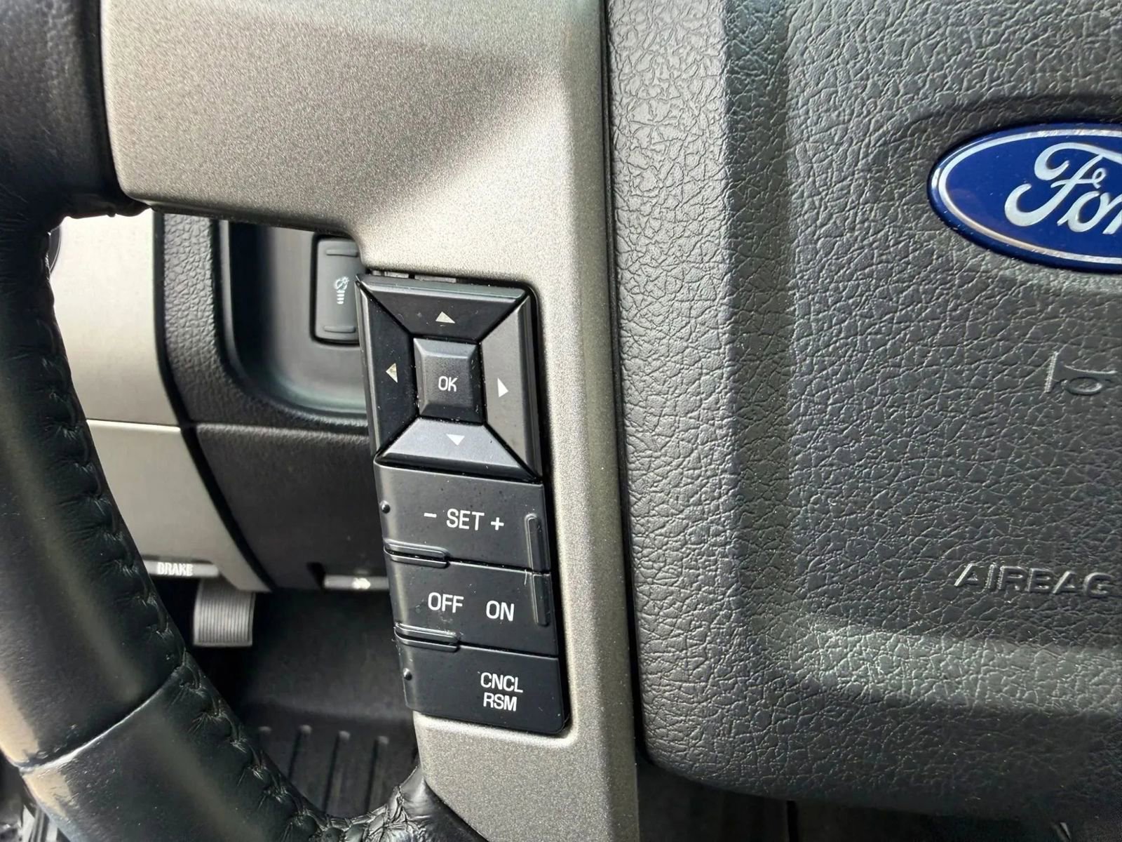 Used 2017 Ford Expedition Limited w/ Equipment Group 301A AWD/4WD image 21