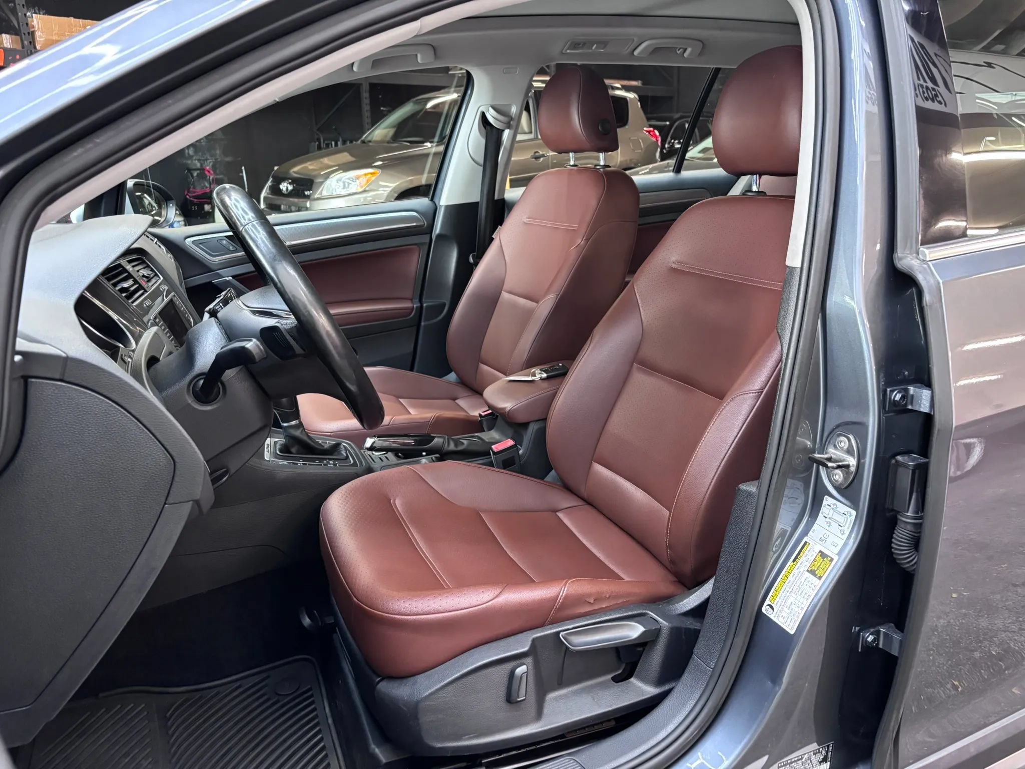 Used 2017 Volkswagen Golf Alltrack SE AWD/4WD image 9