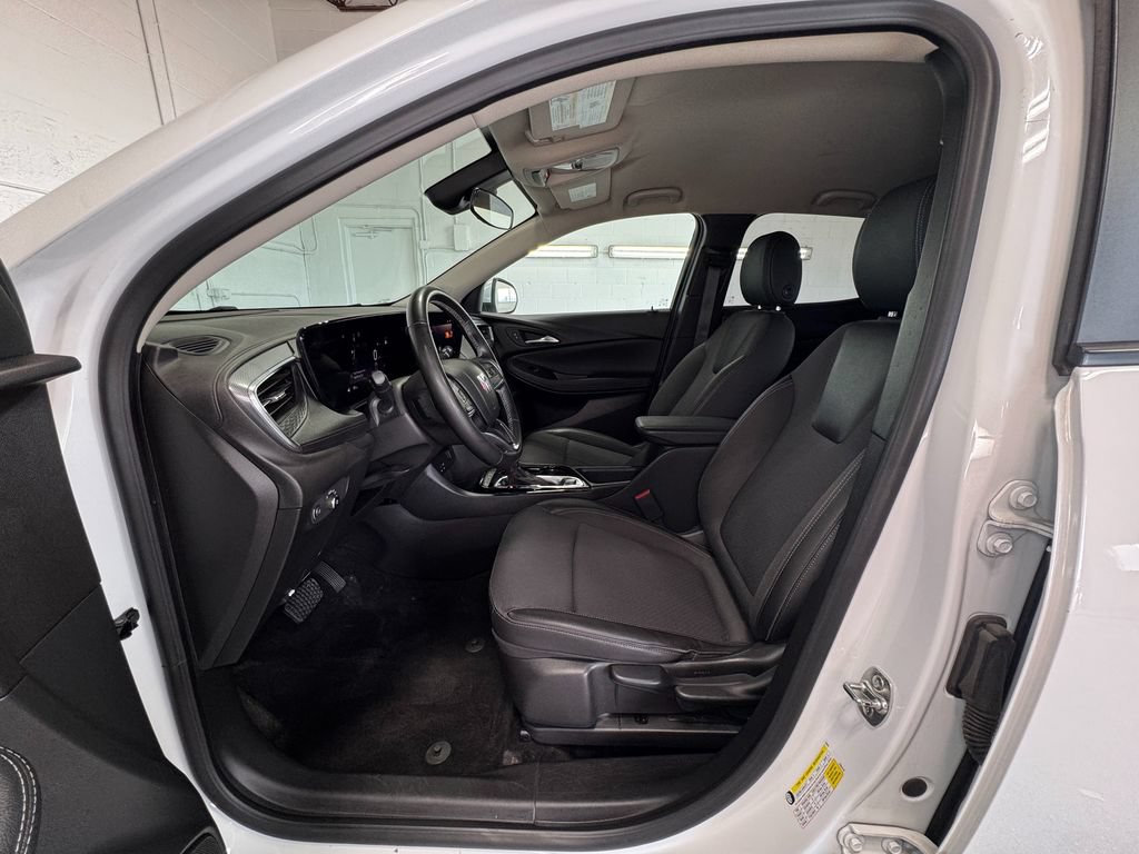 Used 2024 Buick Encore GX Preferred FWD image 12