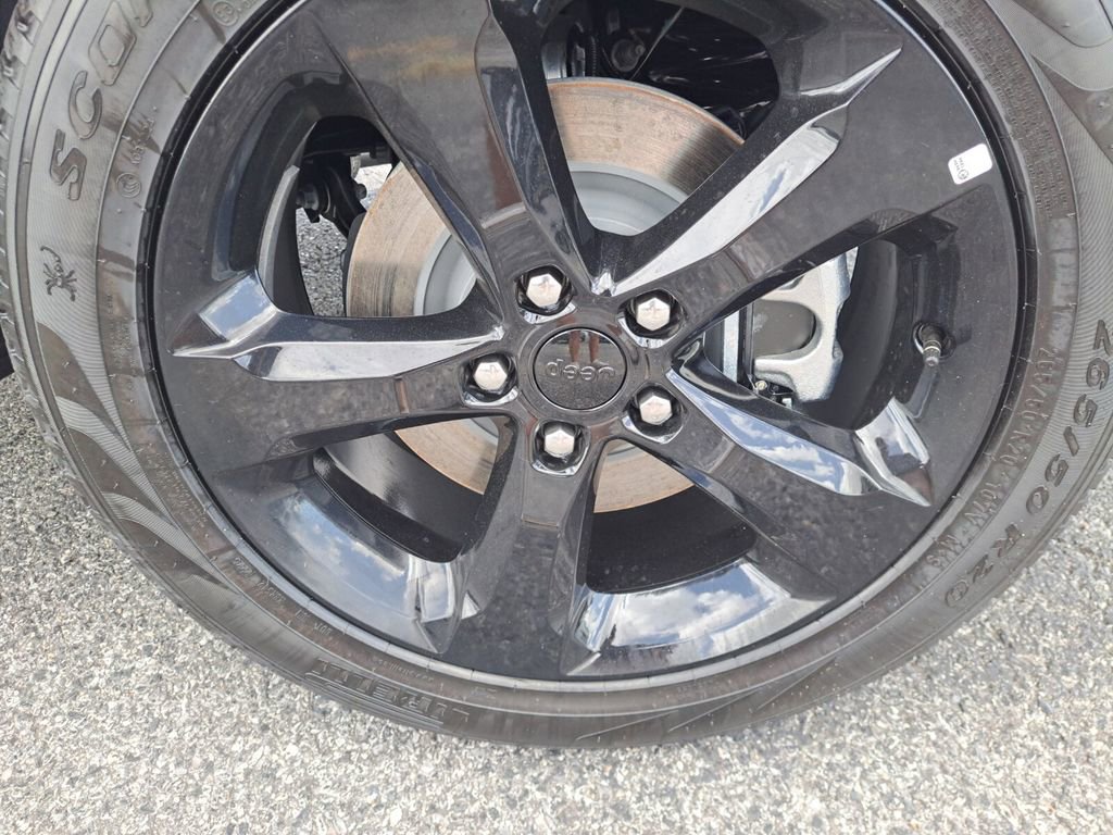 New 2025 Jeep Grand Cherokee L Limited w/ Black Appearance Package image 27