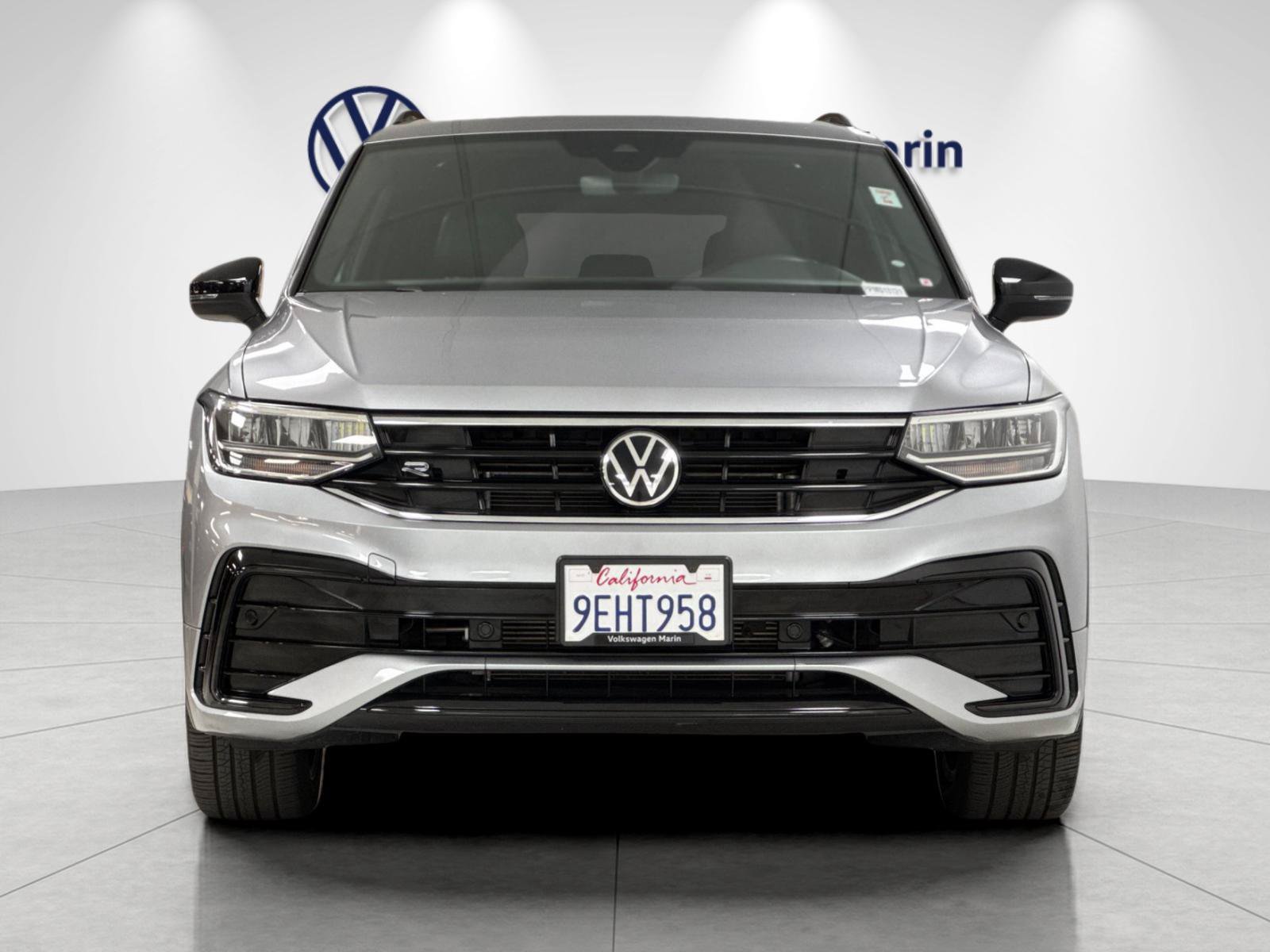 Used 2023 Volkswagen Tiguan SE R-Line AWD/4WD image 8