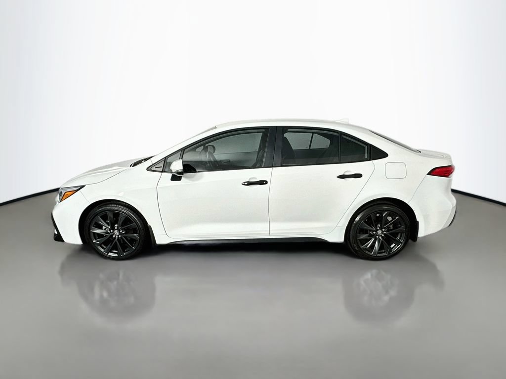 Used 2024 Toyota Corolla SE FWD image 4