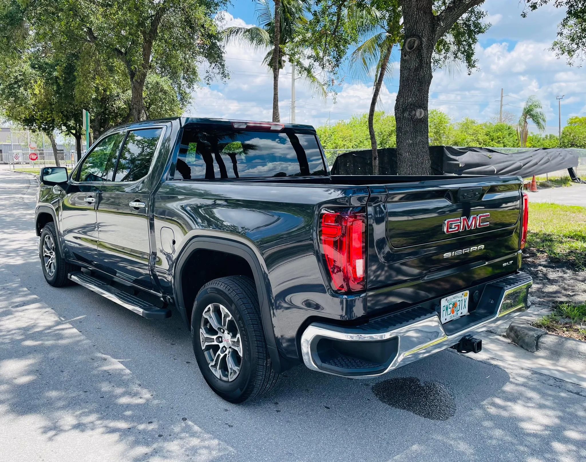 Used 2025 GMC Sierra 1500 SLT RWD image 4