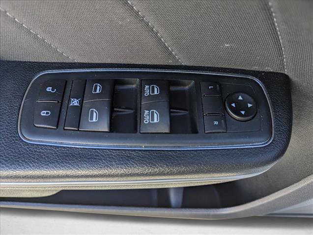 Used 2020 Dodge Charger SXT image 10