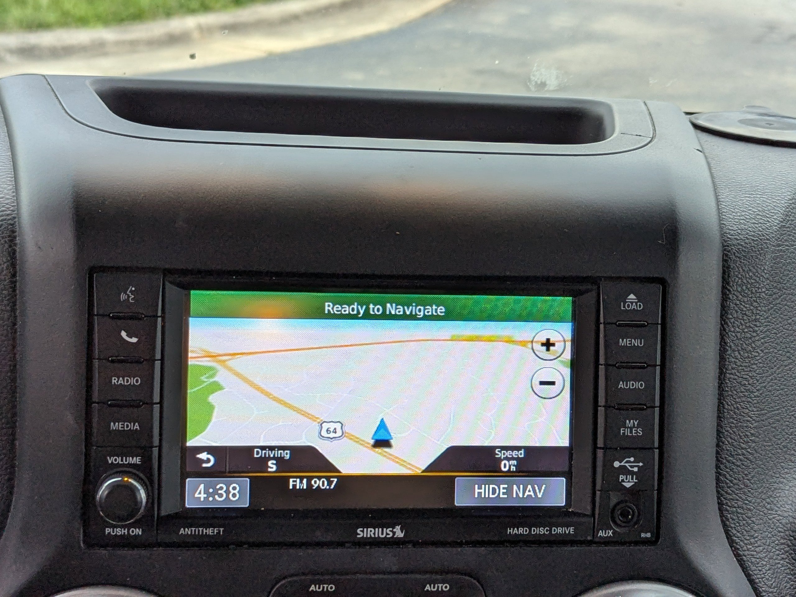 Used 2018 Jeep Wrangler Unlimited Sahara w/ Connectivity Group image 19