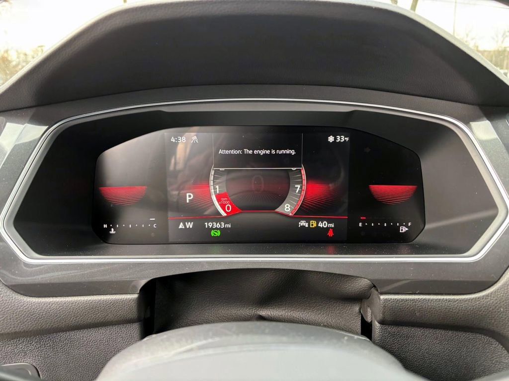 Used 2023 Volkswagen Tiguan SE R-Line image 15