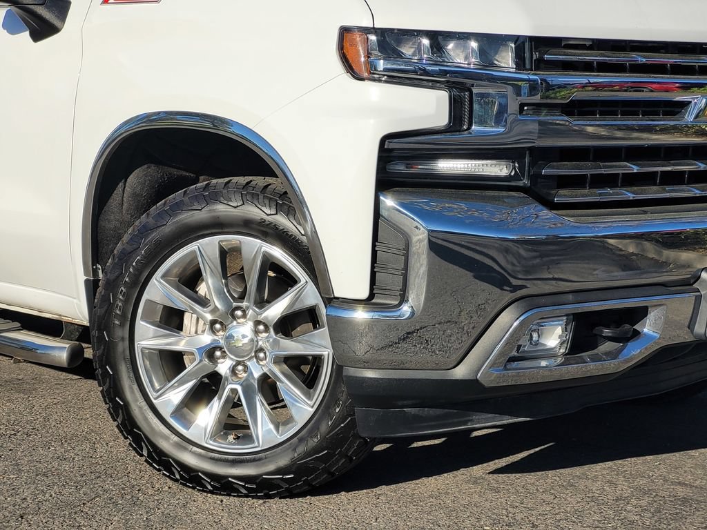 Used 2020 Chevrolet Silverado 1500 LTZ w/ LTZ Convenience Package AWD/4WD image 3