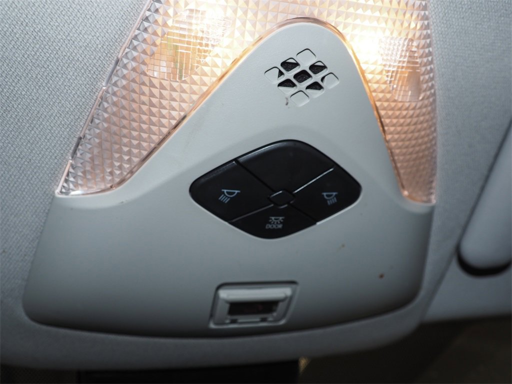 Used 2020 Toyota C-HR LE image 22