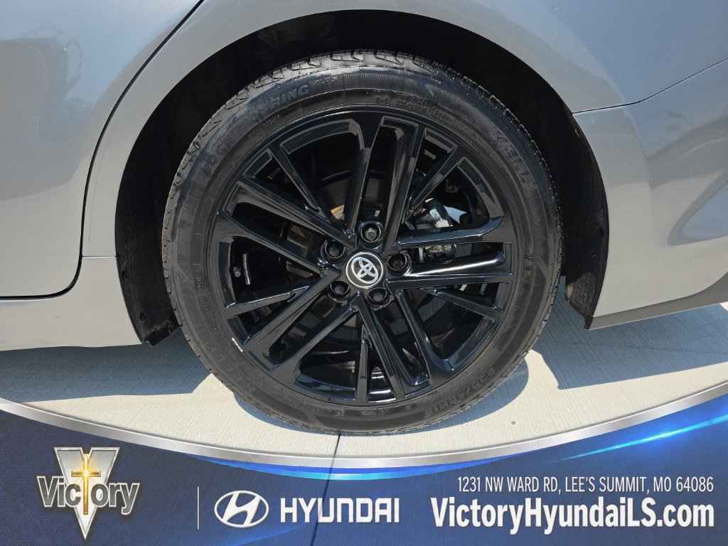Used 2025 Toyota Camry SE FWD image 10
