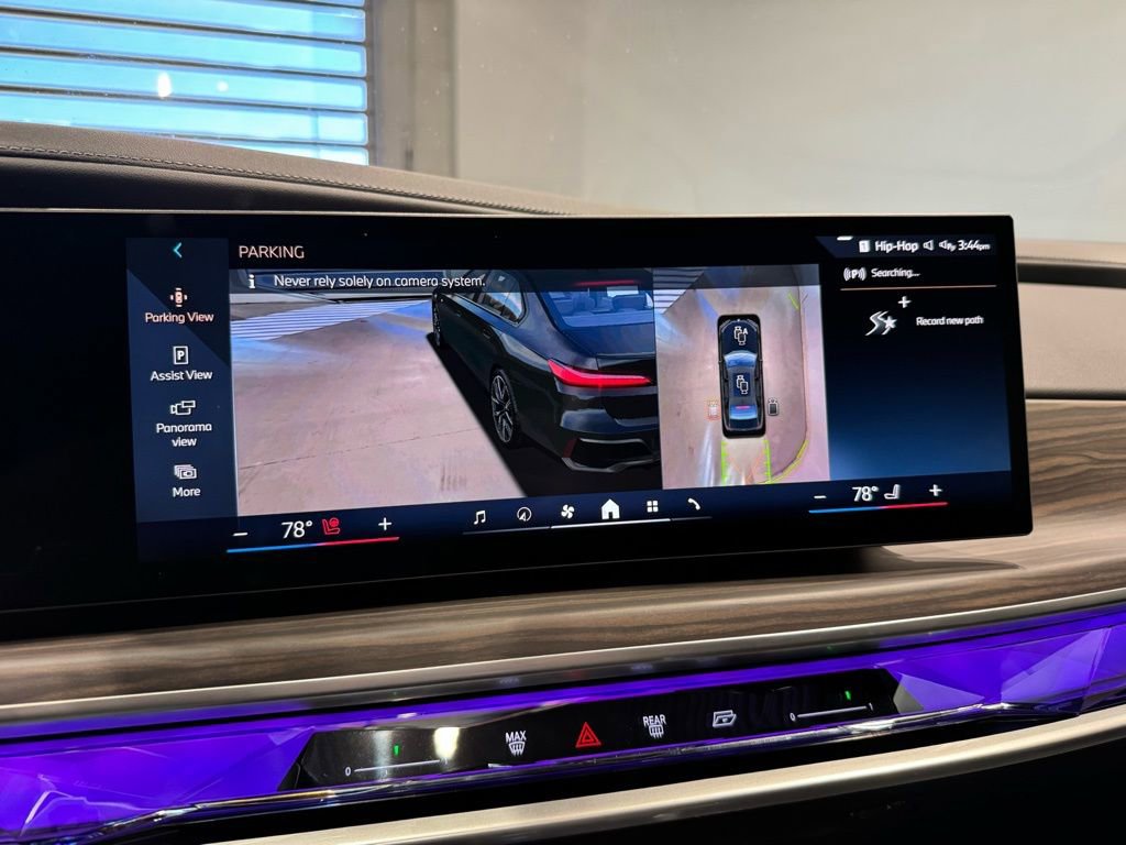 Used 2025 BMW 760i xDrive image 35