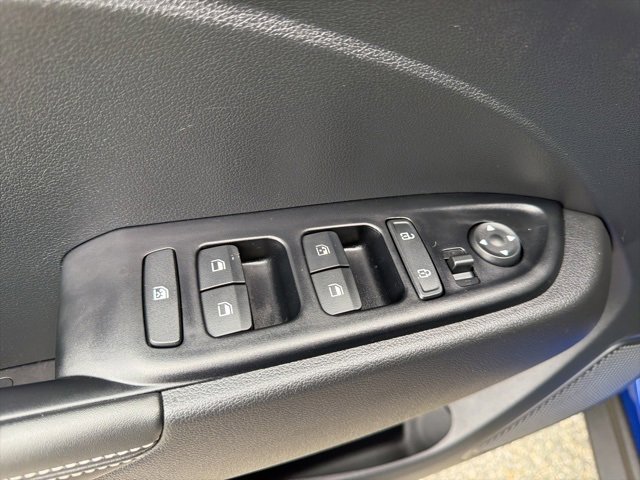 Certified 2022 Hyundai Venue Limited w/ Cargo Package image 16