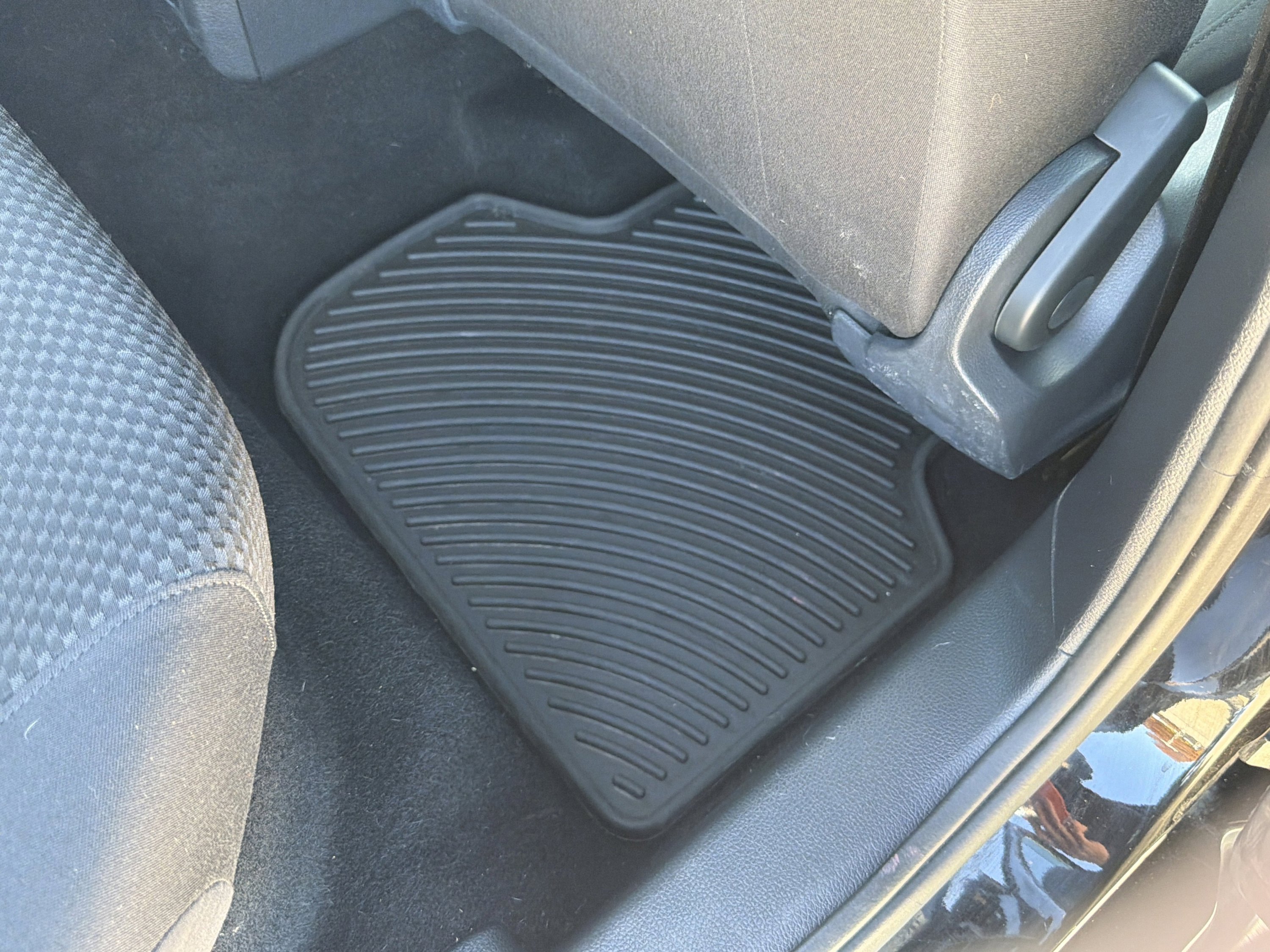 Used 2014 Volkswagen Jetta S image 37