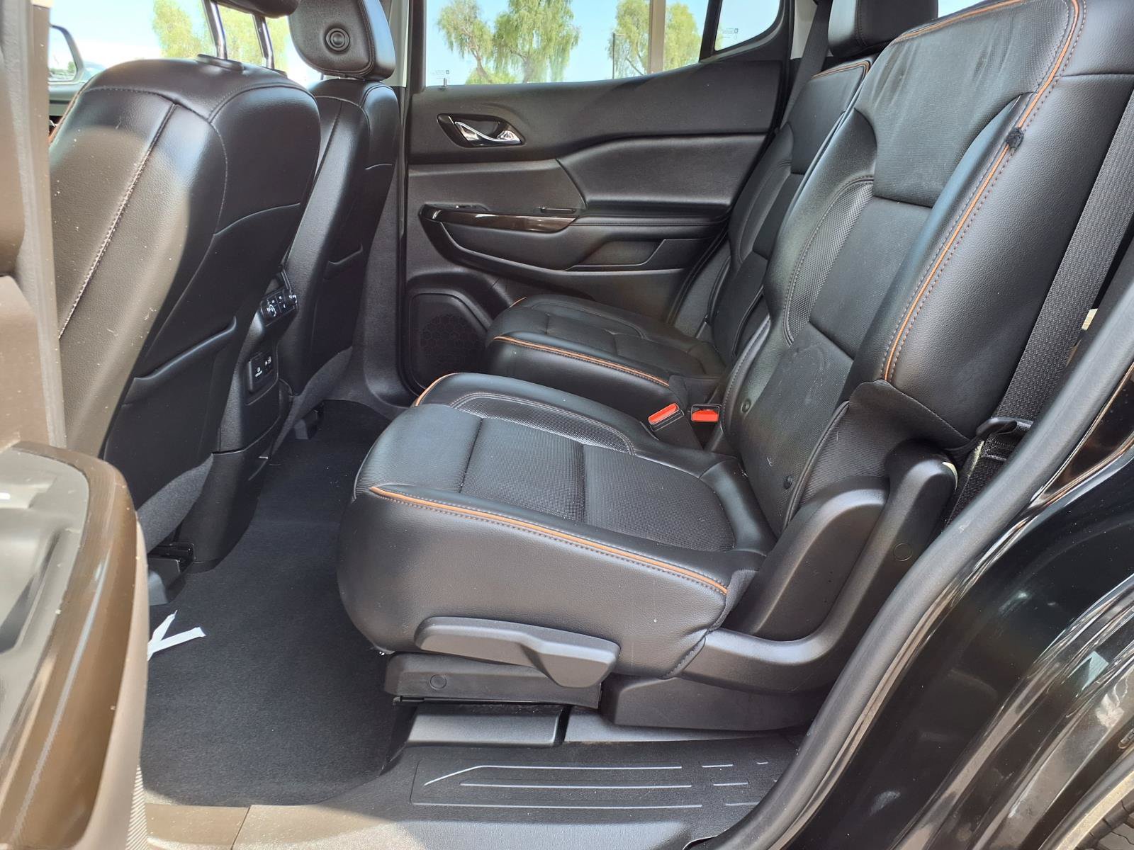 Used 2022 GMC Acadia AT4 w/ Technology Package AWD/4WD image 17