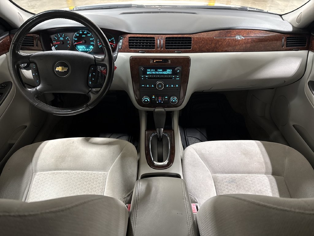 Used 2011 Chevrolet Impala LT FWD image 10