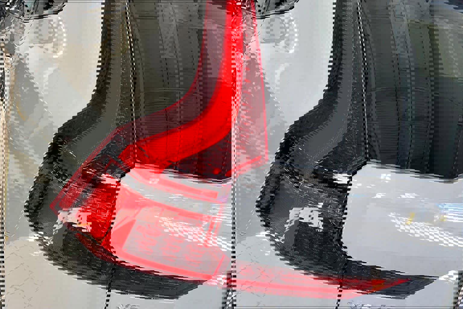 New 2026 Volvo XC60 T8 Plus w/ Protection Package Premier image 5