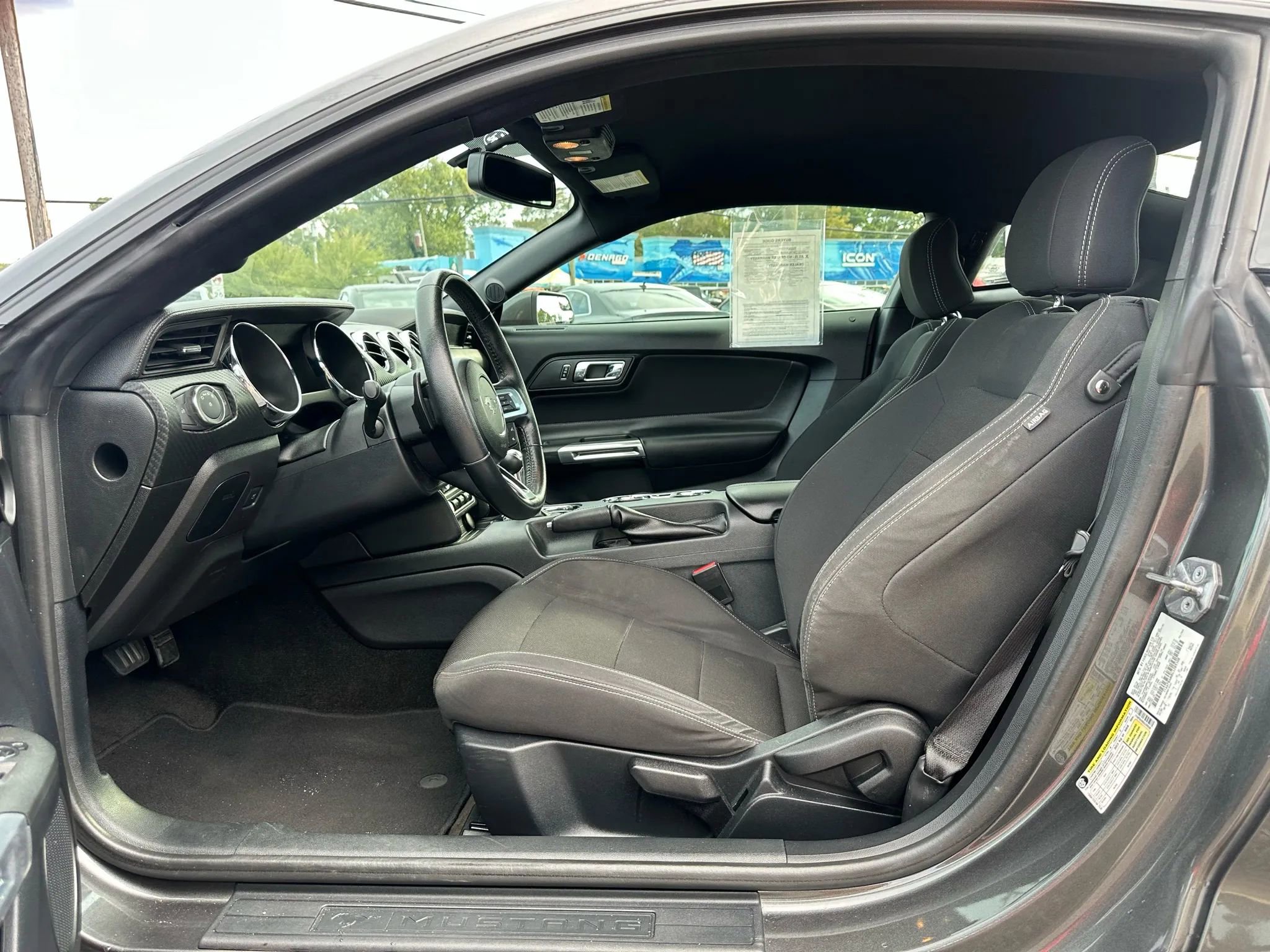 Used 2016 Ford Mustang Coupe image 14