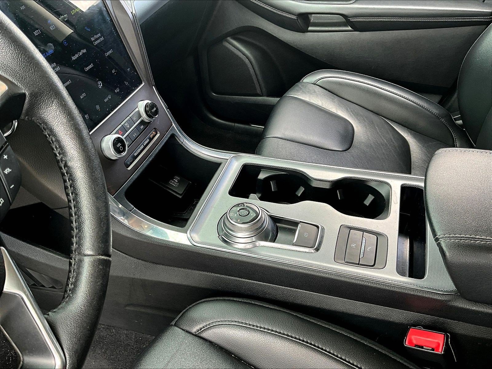 Used 2021 Ford Edge Titanium AWD/4WD image 18